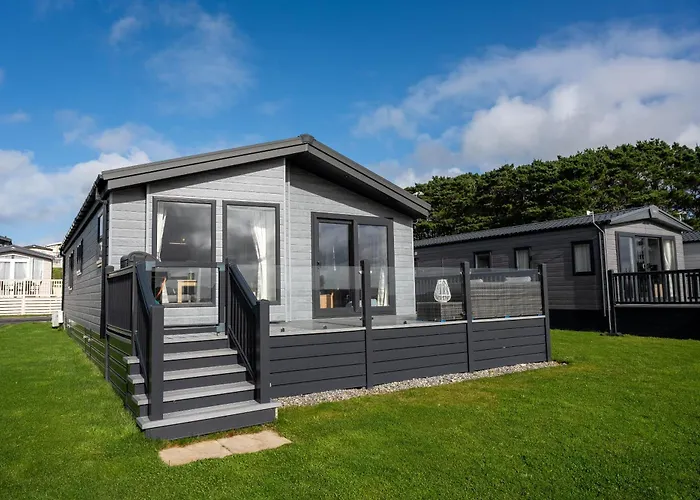 Luxury 3 Bedroom Maple View Lodge, Newquay, Cornwall