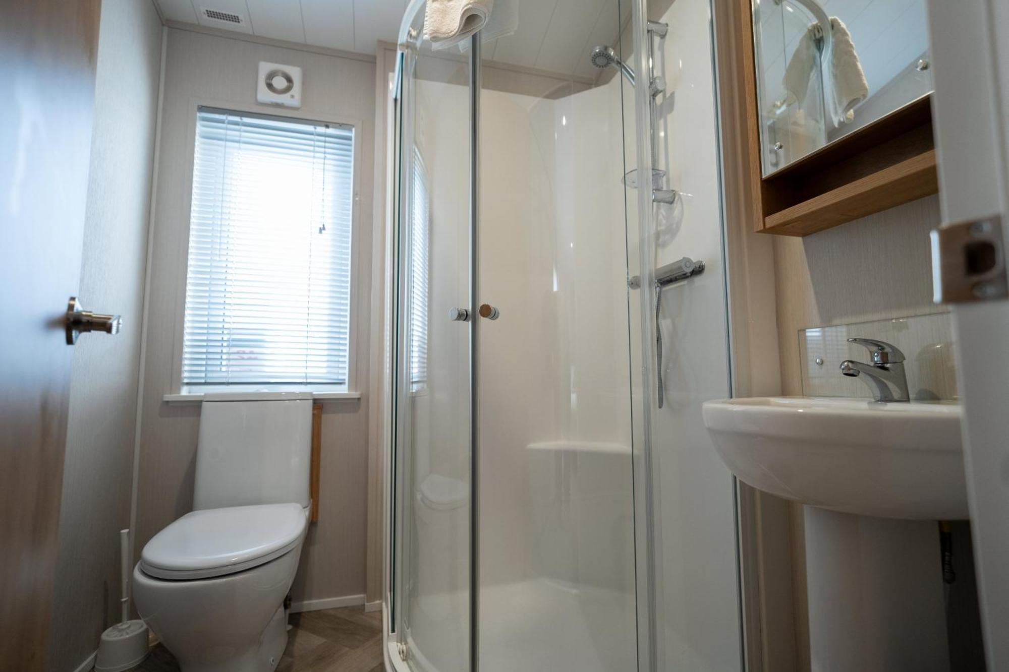 Luxury 3 Bedroom Maple View Lodge, Newquay, Cornwall *